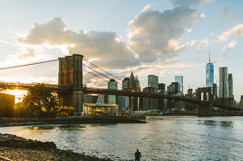 Brooklyn Bridge New York City Engagement Shoot(4)
